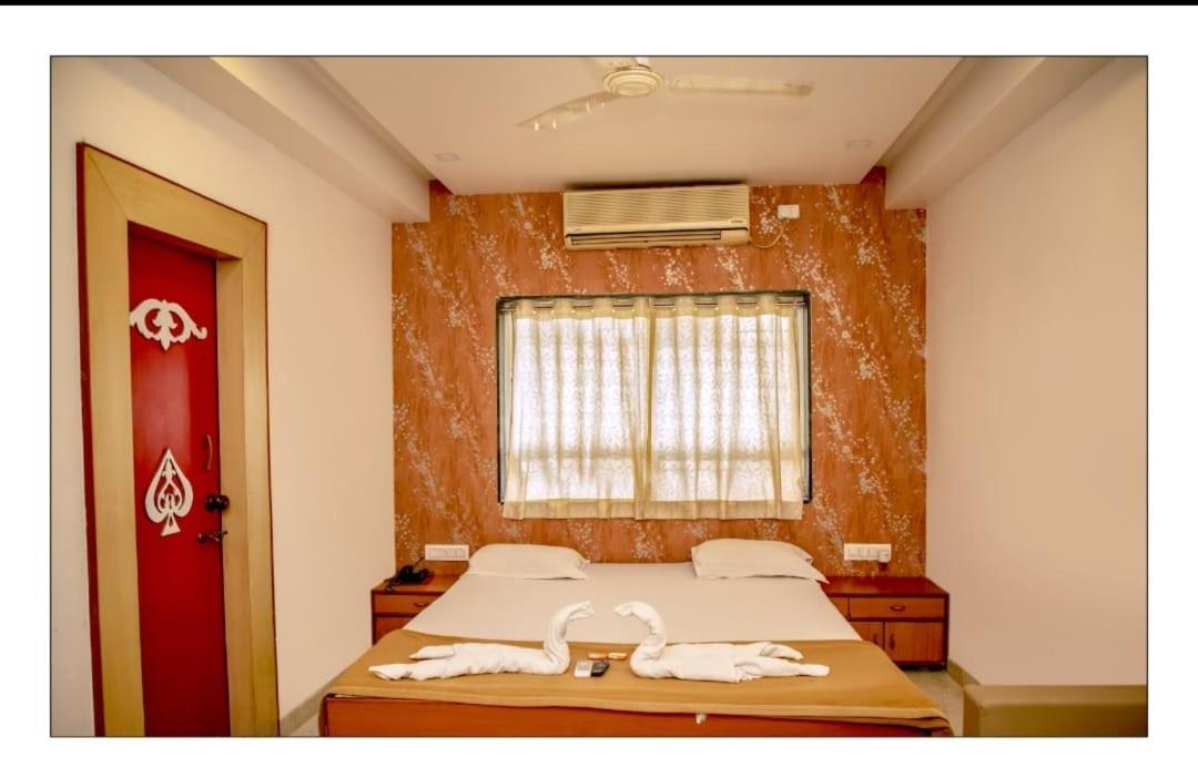 Hotel Sangram Palace Shirur Exterior photo